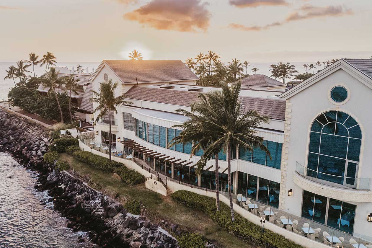 ハワイの人々が選ぶ本当に美味しいレストラン 第37回 Hale Aina ハレアイナ 賞にてmost Romantic部門 Bronze を受賞 53 By The Seaは今年で4度目の受賞 お知らせ Takami Bridal